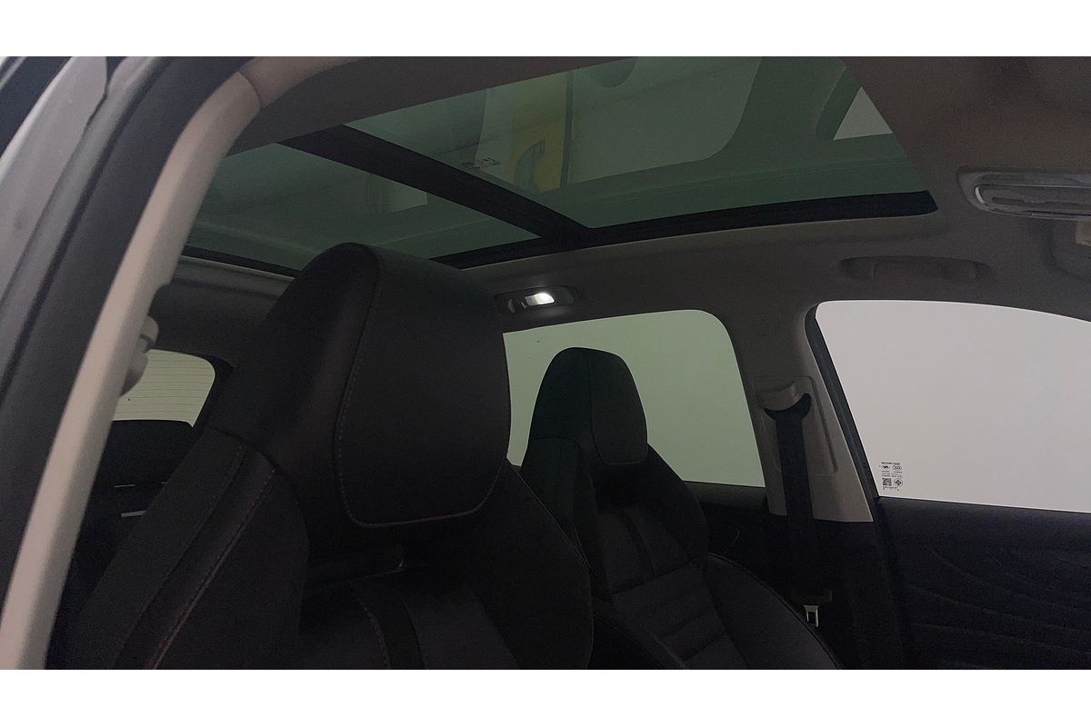 2022 MG HS Essence SAS23