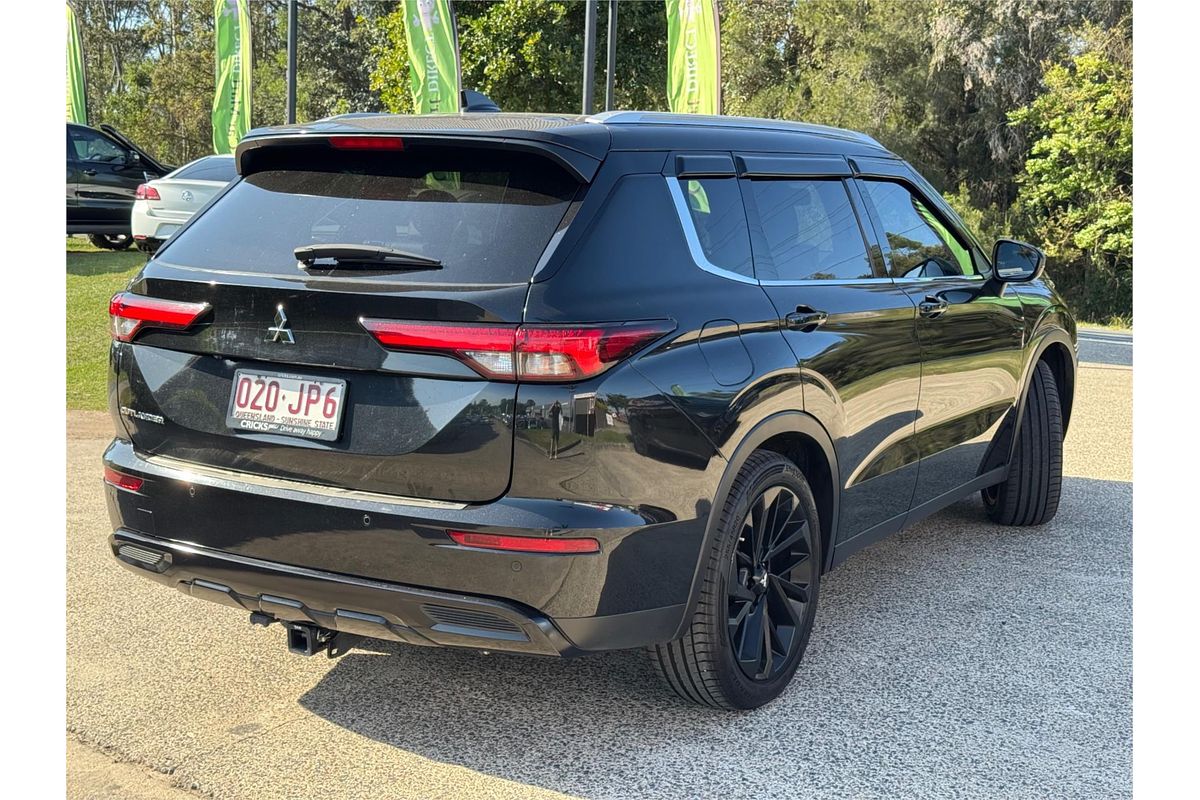 2023 Mitsubishi Outlander Black Edition ZM