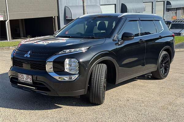 2023 Mitsubishi Outlander Black Edition ZM
