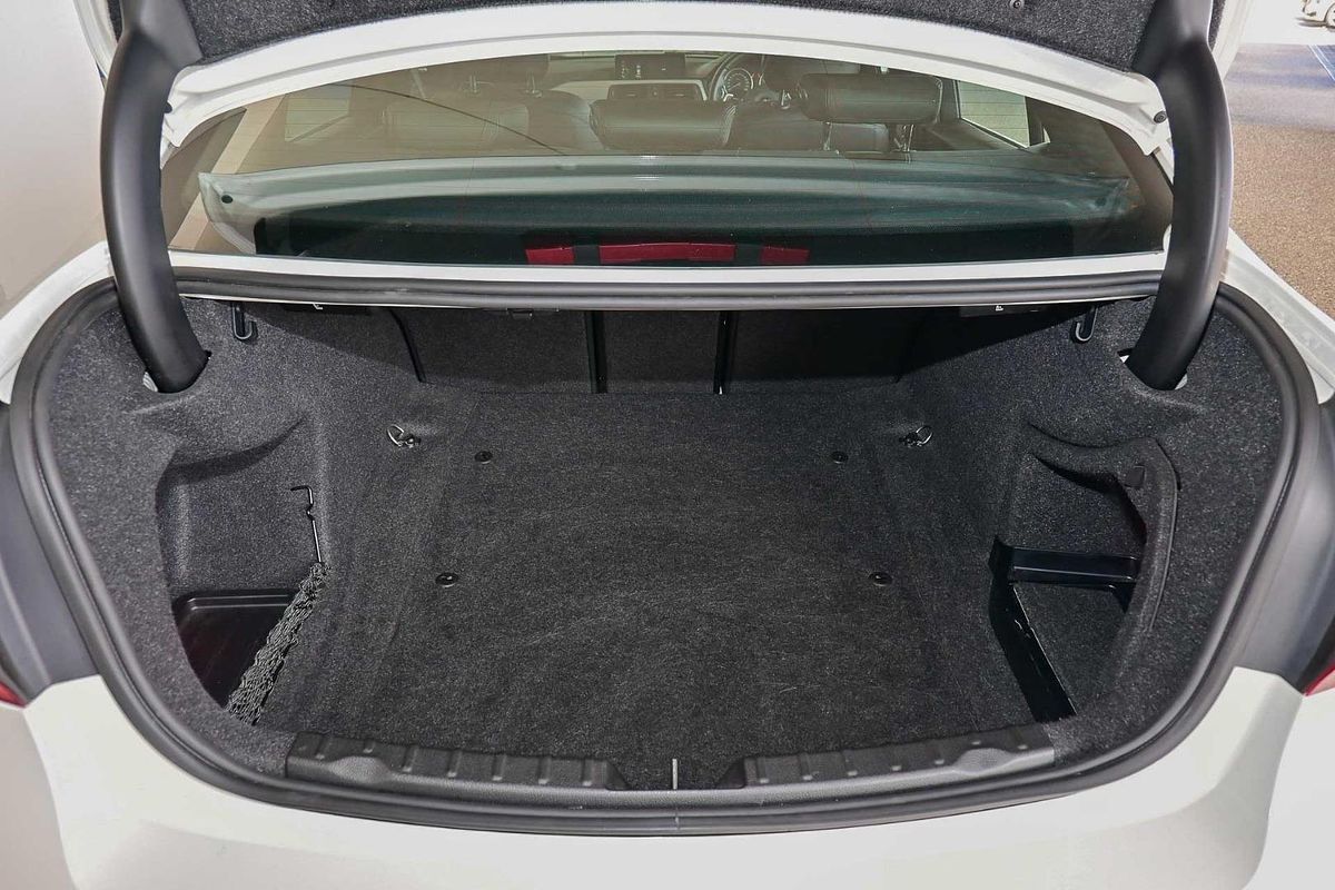 2017 BMW 3 Series 330i Sport Line F30 LCI