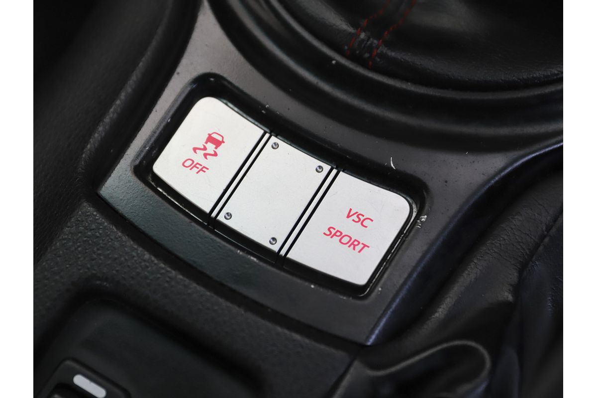 86 GTS 2.0L Petrol Manual Coupe 8078910 001