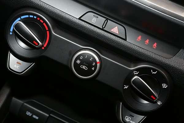2024 Kia Stonic S YB