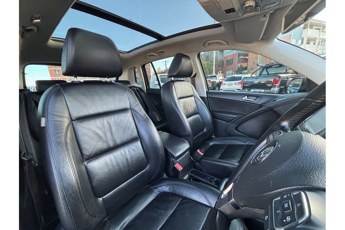 2011 Volkswagen Tiguan 103TDI 5N