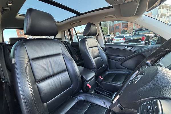 2011 Volkswagen Tiguan 103TDI 5N