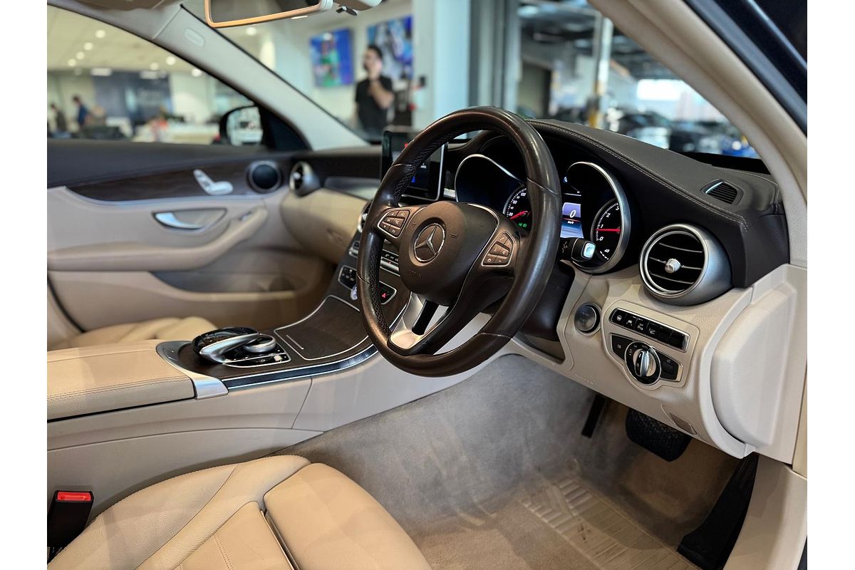 2015 Mercedes-Benz C-Class C250 W205