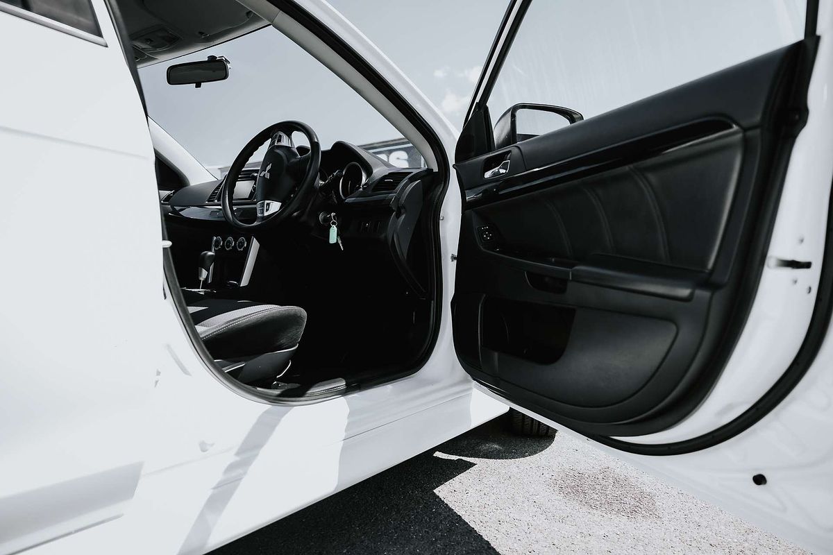 2017 Mitsubishi Lancer ES Sport CF