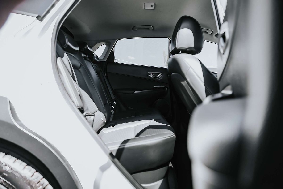 2020 Hyundai Kona Elite OS.3