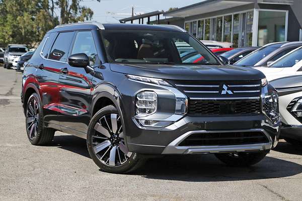 2025 Mitsubishi Outlander Exceed Tourer ZM