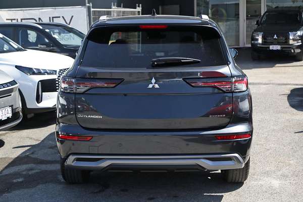 2025 Mitsubishi Outlander Exceed Tourer ZM