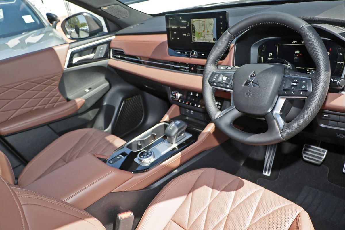 2025 Mitsubishi Outlander Exceed Tourer ZM