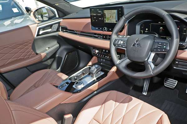 2025 Mitsubishi Outlander Exceed Tourer ZM