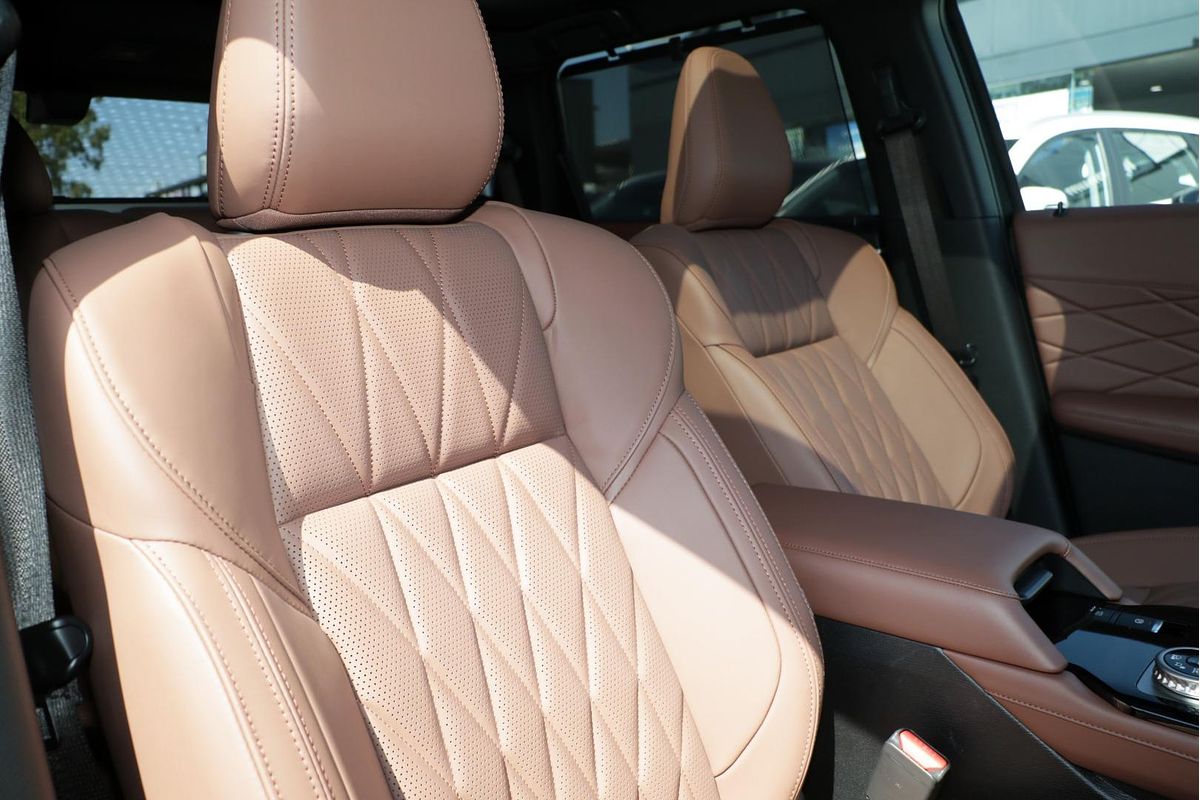 2025 Mitsubishi Outlander Exceed Tourer ZM