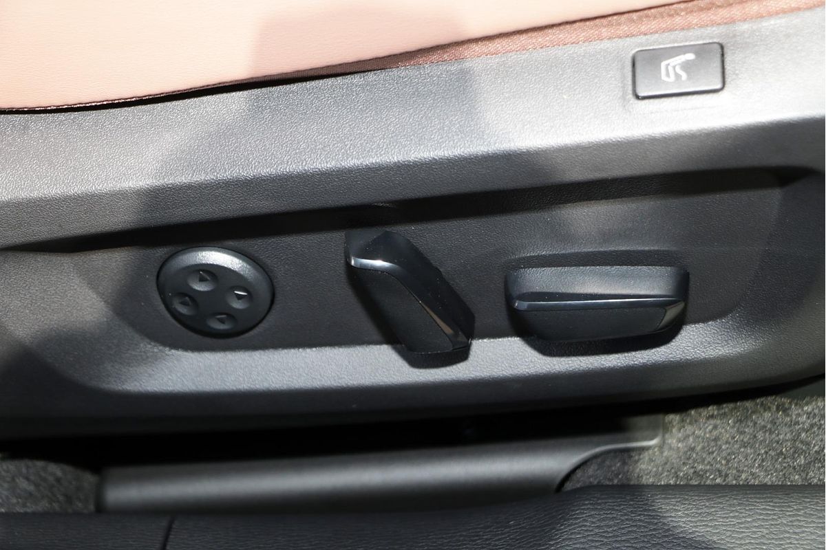 2025 Mitsubishi Outlander Exceed Tourer ZM