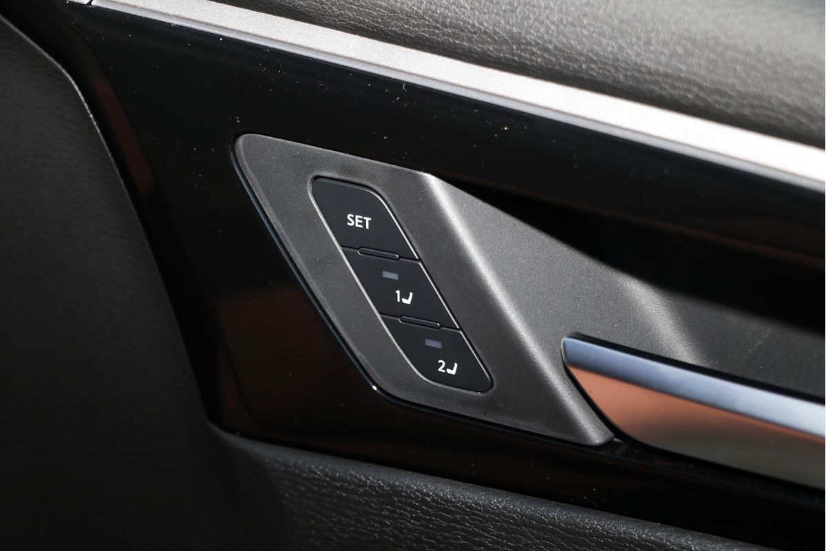 2025 Mitsubishi Outlander Exceed Tourer ZM