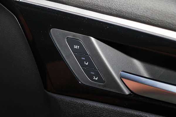 2025 Mitsubishi Outlander Exceed Tourer ZM