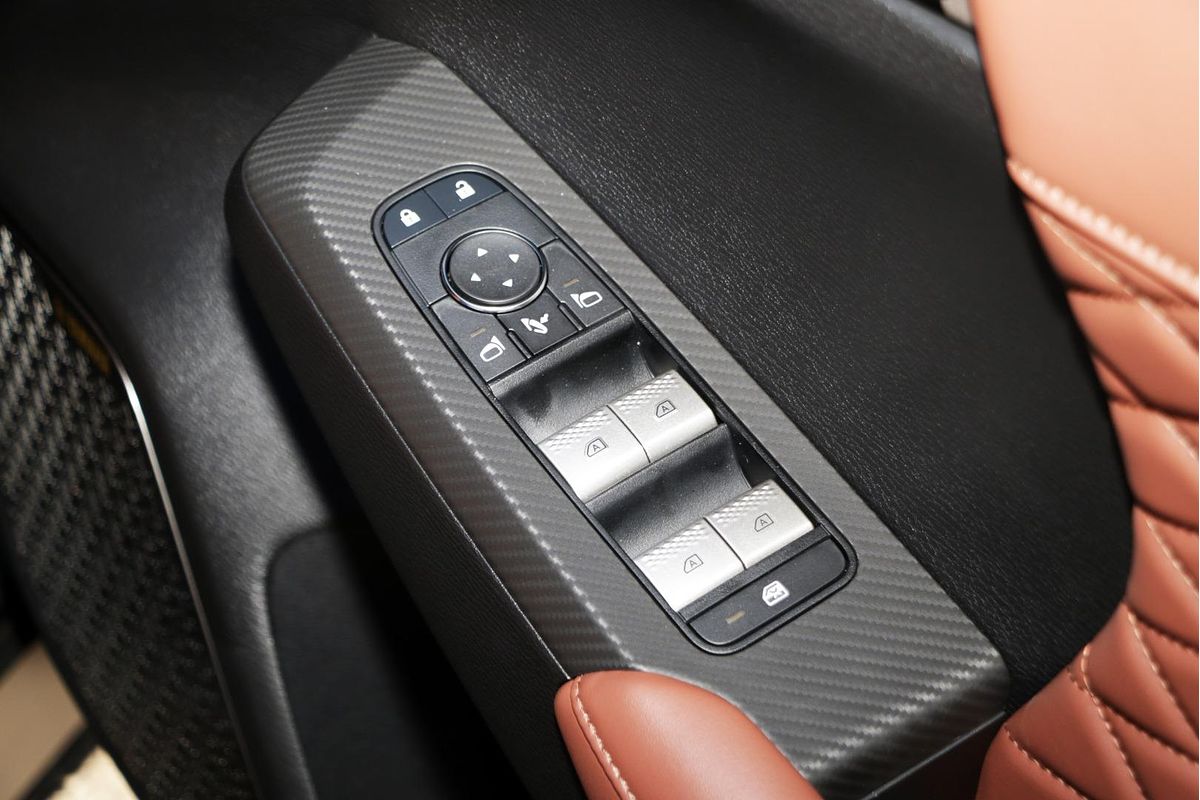 2025 Mitsubishi Outlander Exceed Tourer ZM