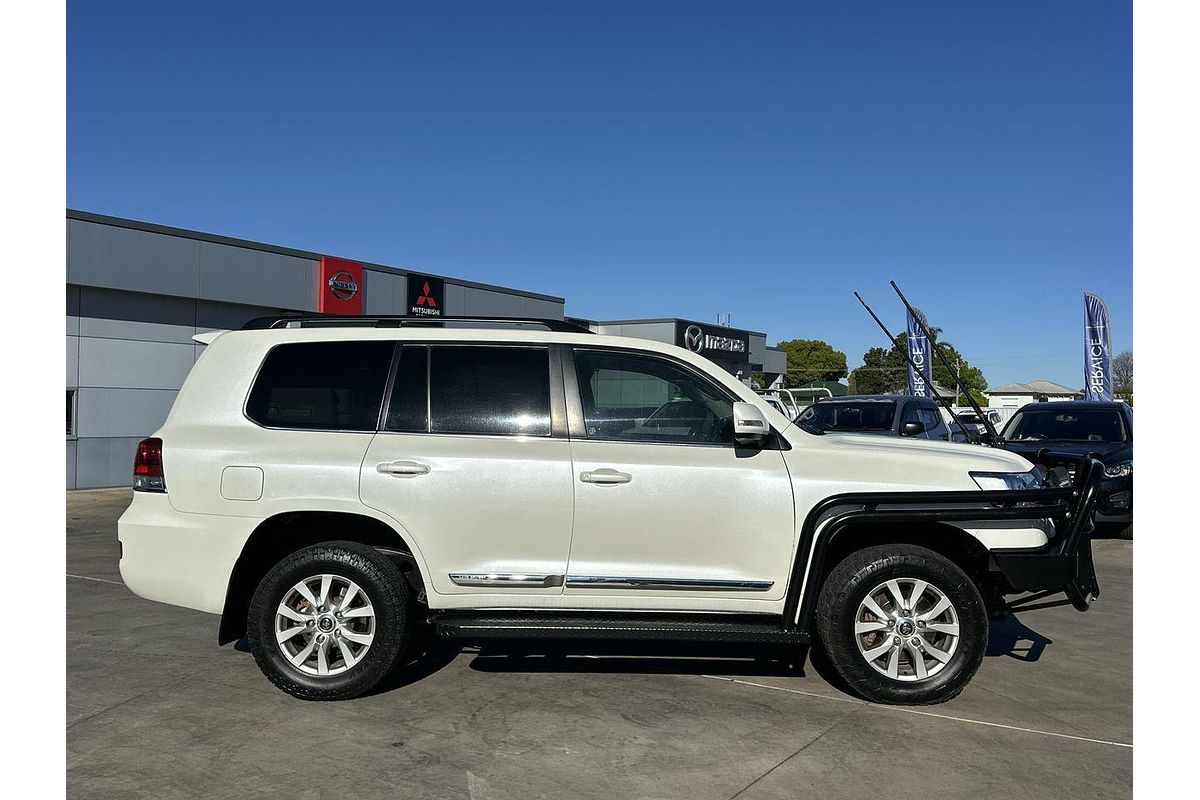 2019 Toyota Landcruiser Sahara VDJ200R