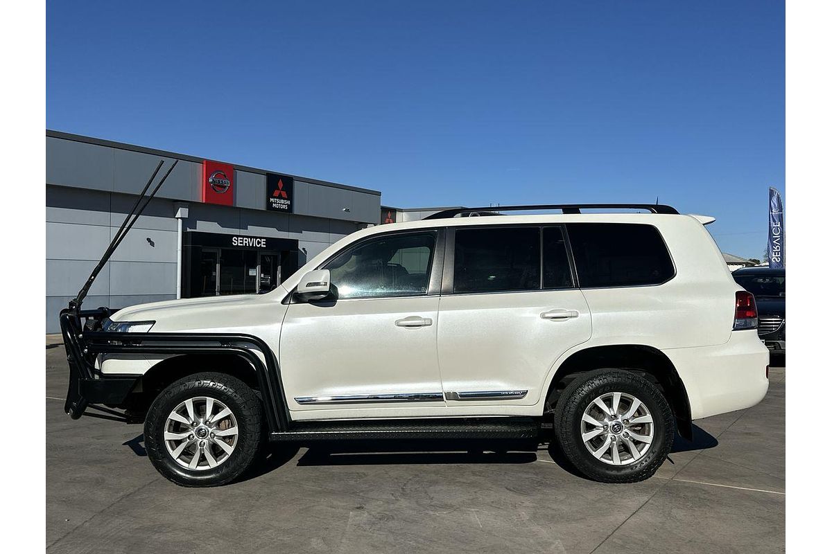 2019 Toyota Landcruiser Sahara VDJ200R