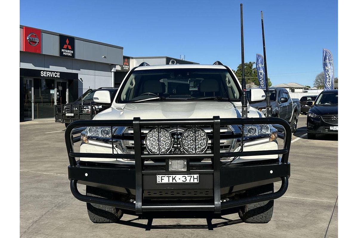 2019 Toyota Landcruiser Sahara VDJ200R