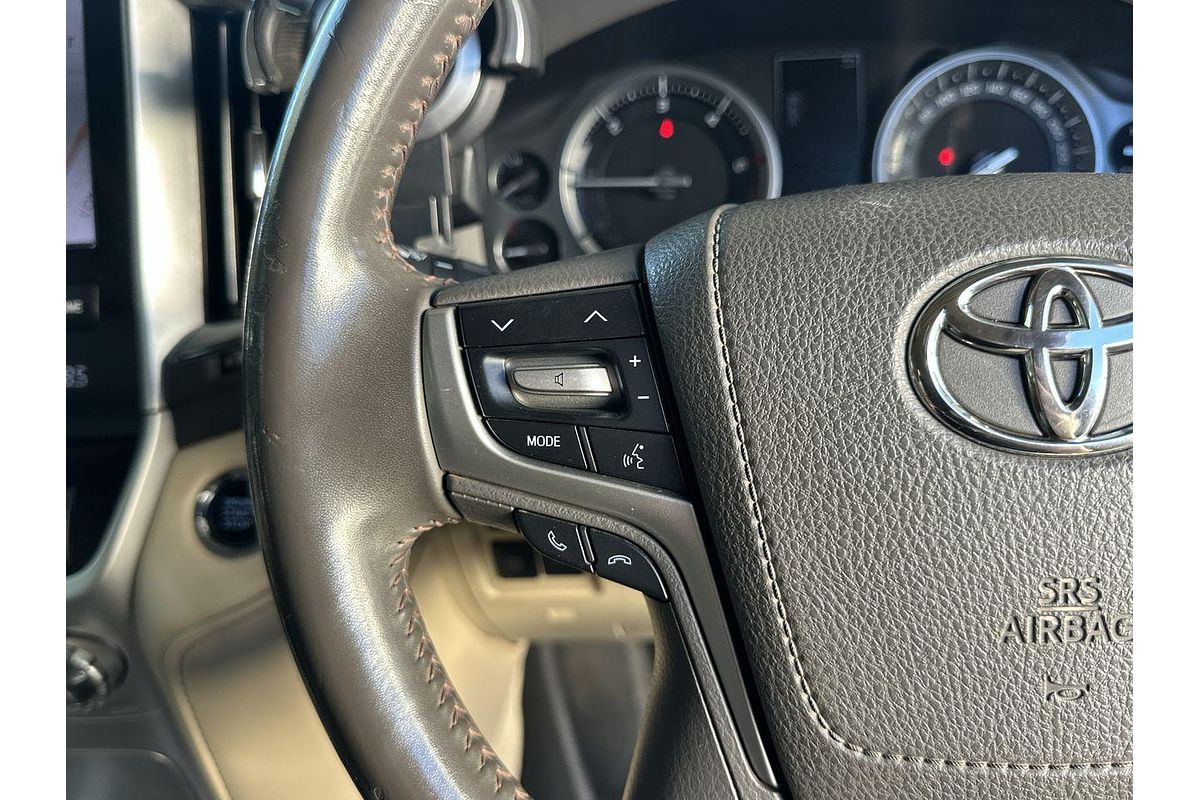 2019 Toyota Landcruiser Sahara VDJ200R