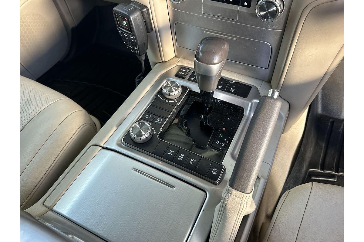2019 Toyota Landcruiser Sahara VDJ200R