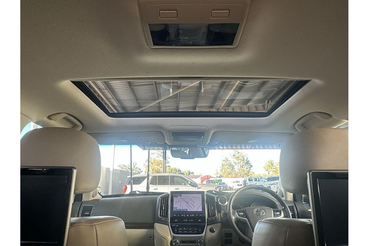 2019 Toyota Landcruiser Sahara VDJ200R