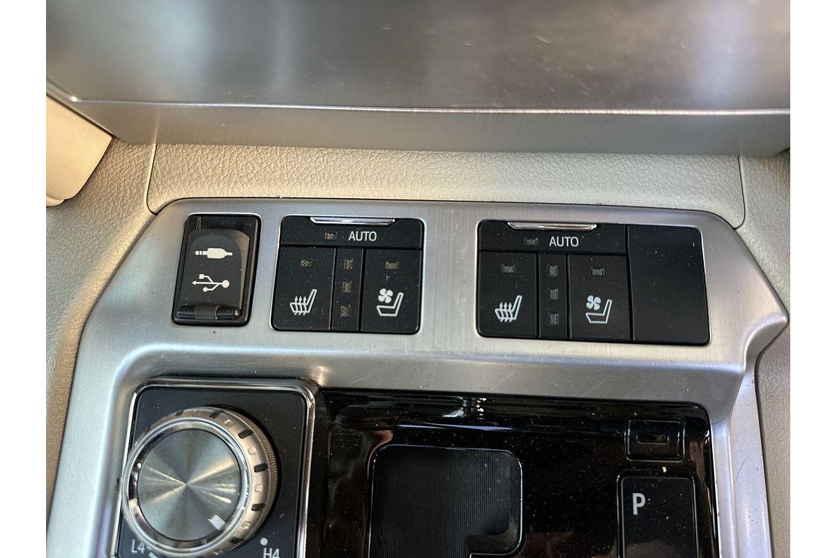 2019 Toyota Landcruiser Sahara VDJ200R