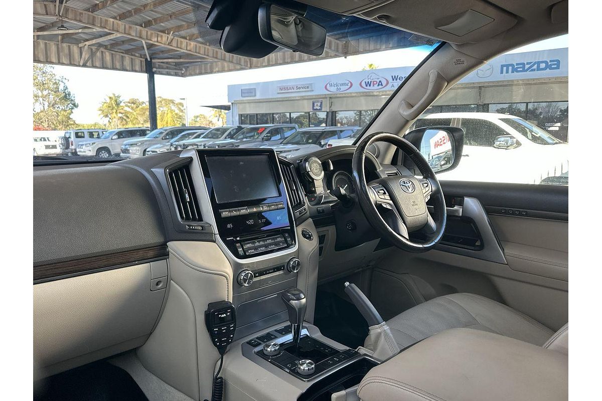 2019 Toyota Landcruiser Sahara VDJ200R