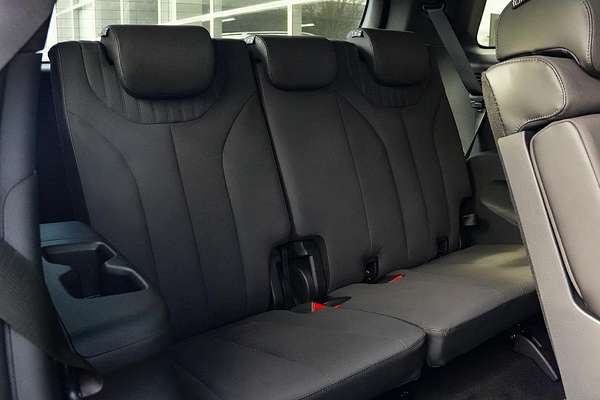2024 Hyundai Palisade Calligraphy Black Ink LX2.V5