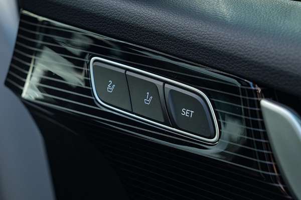 2024 Hyundai Palisade Calligraphy Black Ink LX2.V5