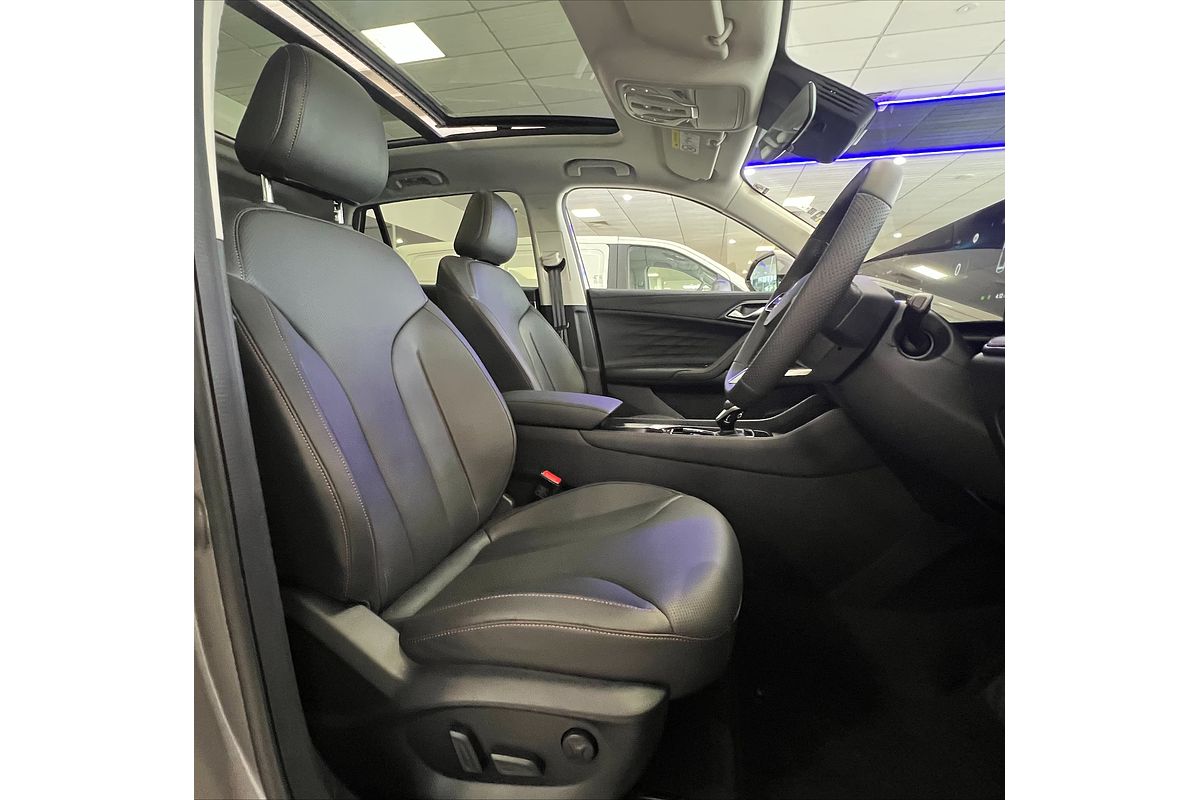 2025 MG HS Hybrid+ Essence AS33H