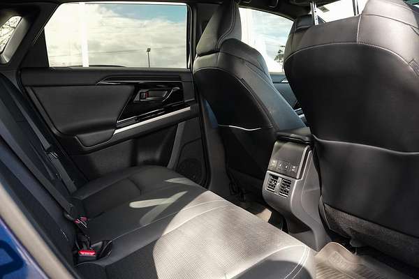 2024 Subaru Solterra AWD Touring E1-1