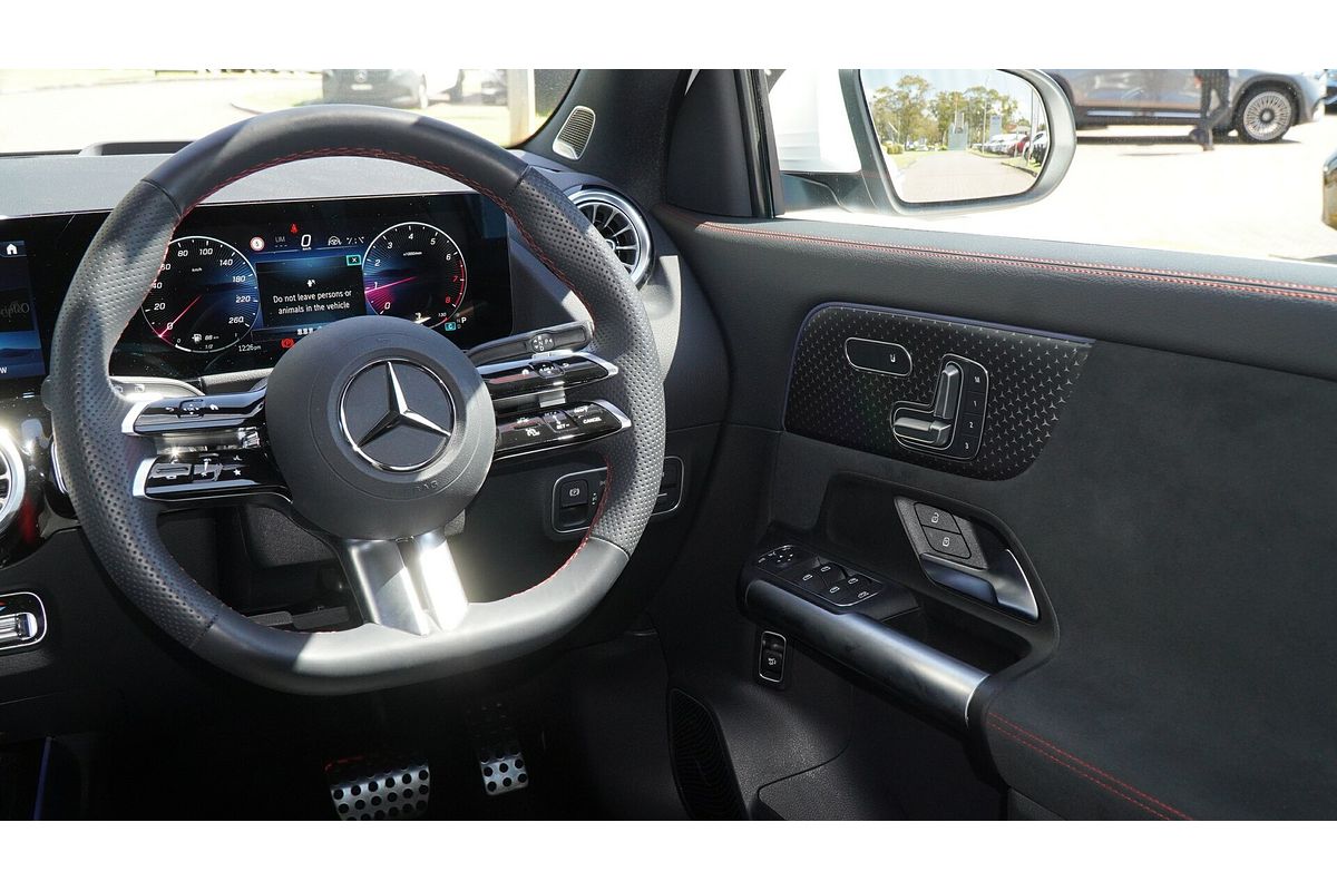 2025 Mercedes-Benz GLA-Class GLA200 H247