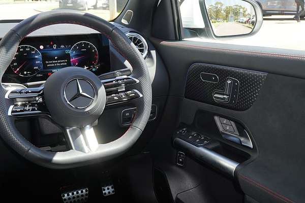 2025 Mercedes-Benz GLA-Class GLA200 H247