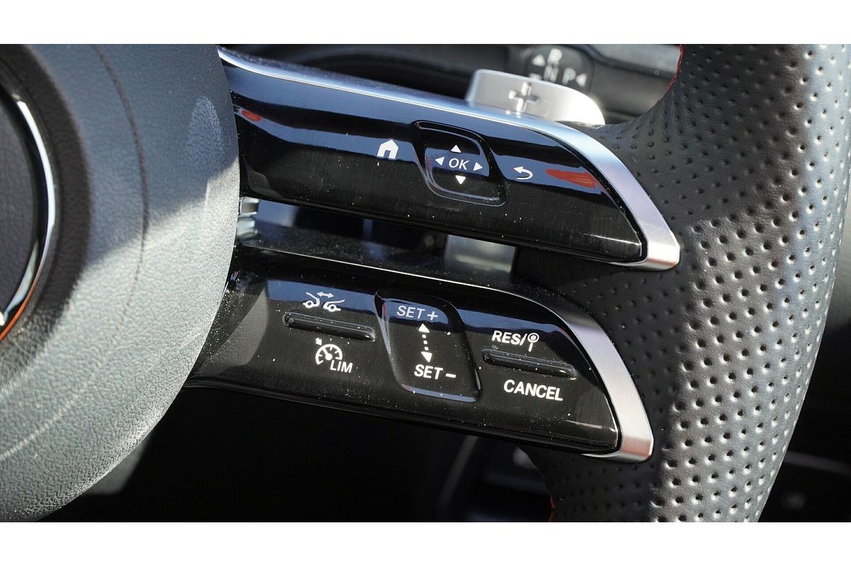 2025 Mercedes-Benz GLA-Class GLA200 H247