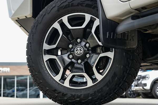 2022 Toyota Hilux SR GUN126R 4X4