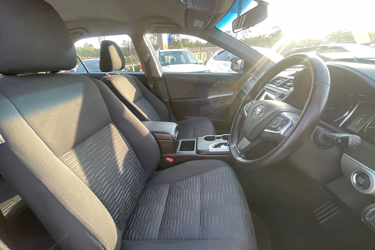 2016 Toyota Camry Atara S ASV50R