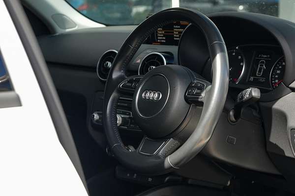 2015 Audi A1 Attraction 8X