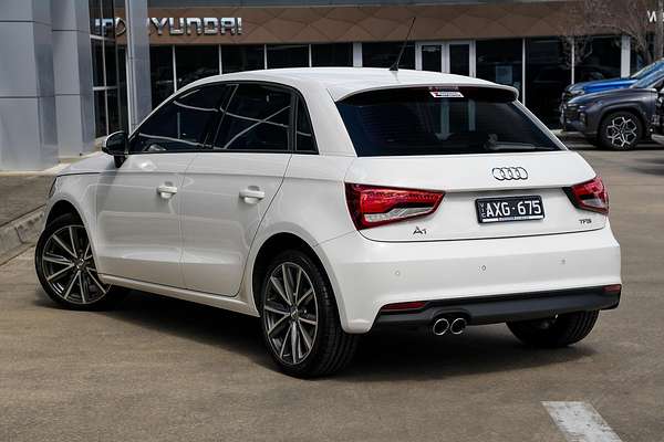 2015 Audi A1 Attraction 8X