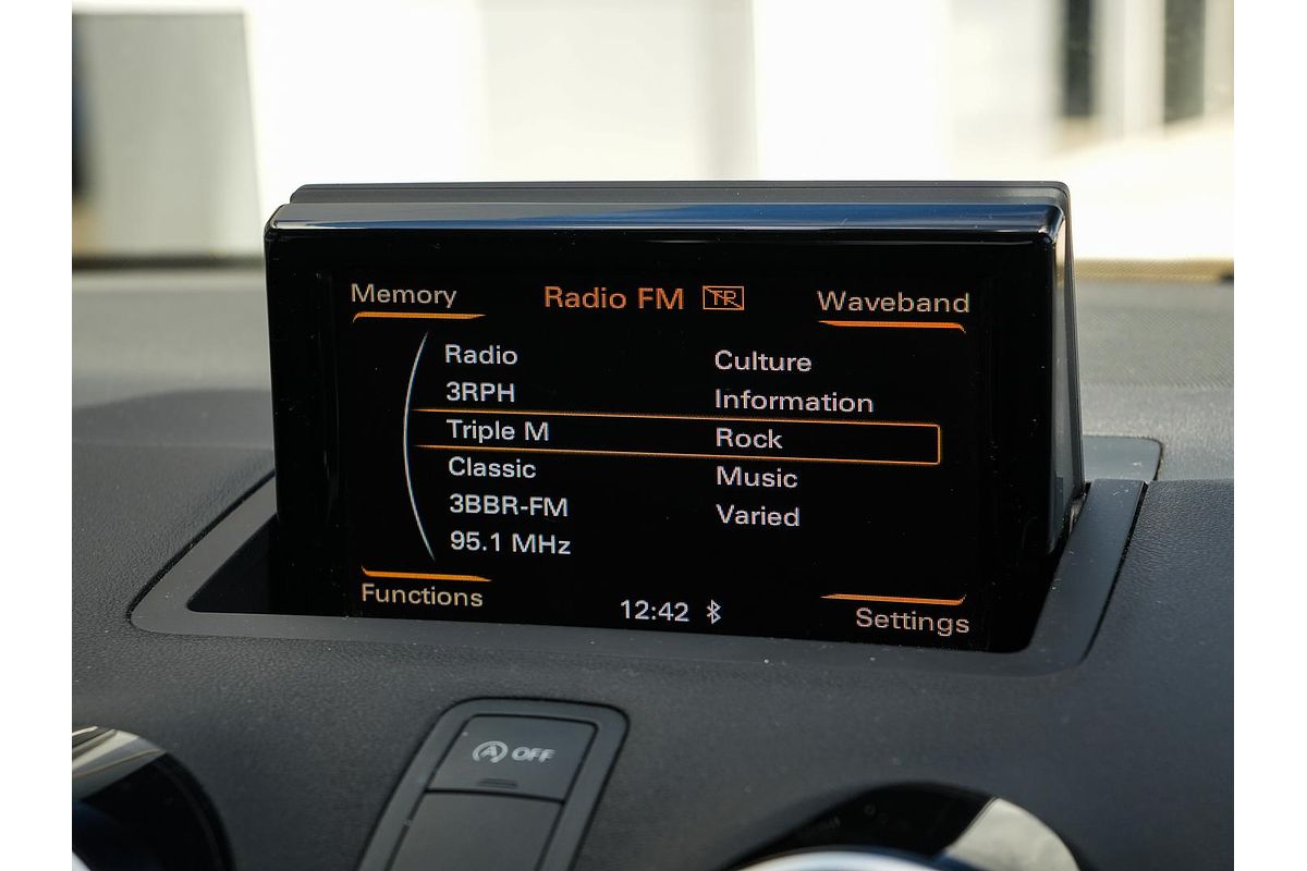 2015 Audi A1 Attraction 8X