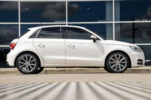 2015 Audi A1 Attraction 8X