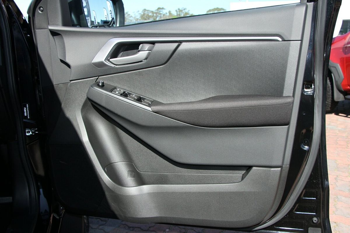 2025 Isuzu D-MAX LS-M 4X4