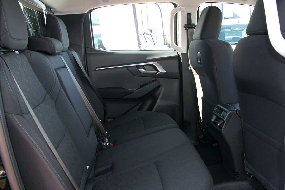 2025 Isuzu D-MAX LS-M 4X4
