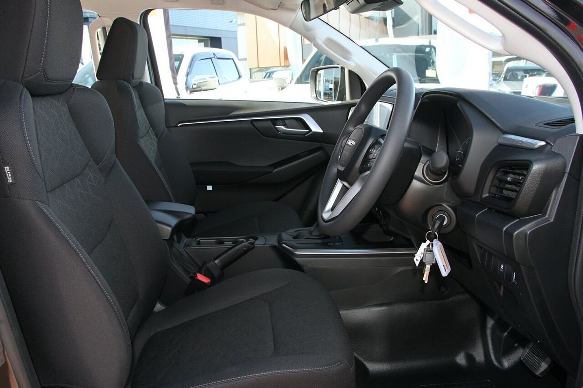 2025 Isuzu D-MAX LS-M 4X4