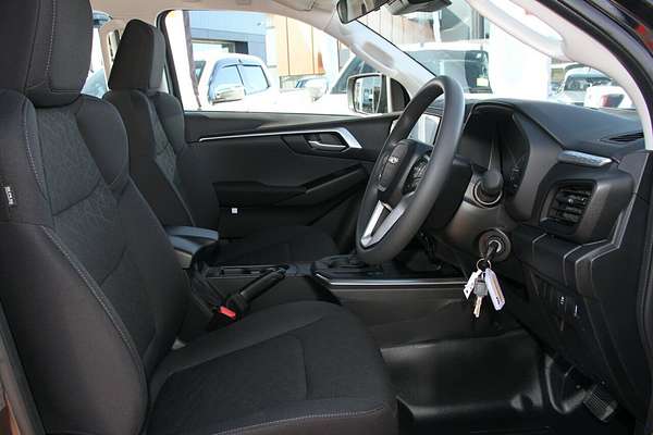 2025 Isuzu D-MAX LS-M 4X4