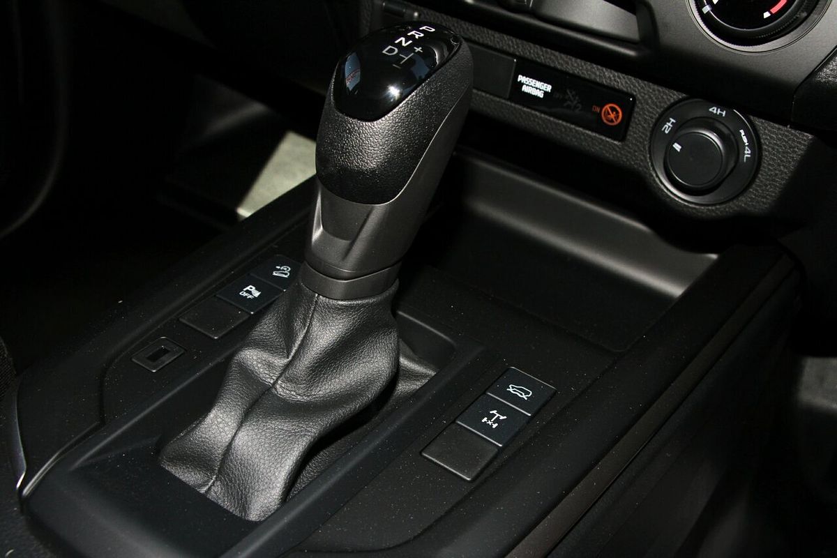 2025 Isuzu D-MAX LS-M 4X4