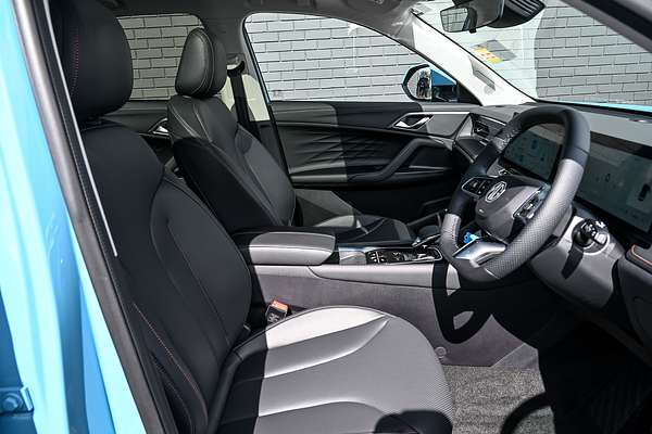 2025 MG HS Super Hybrid Essence AS33P