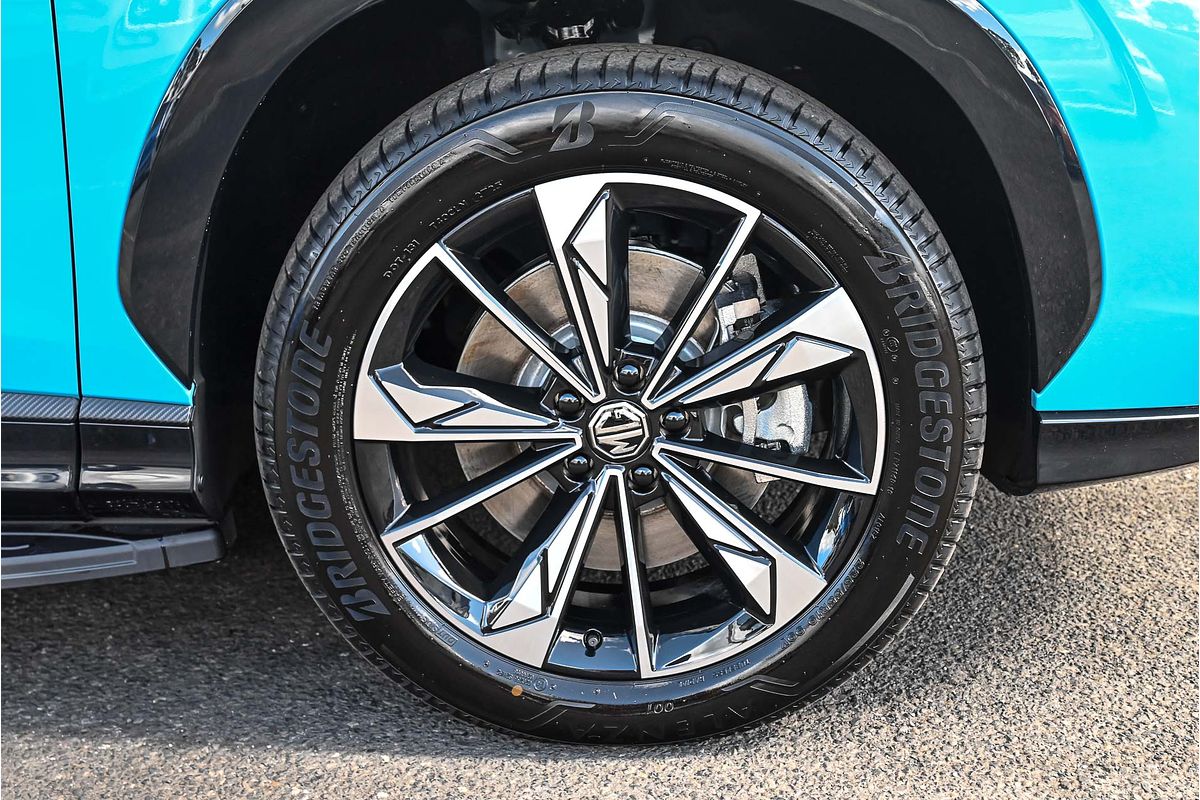 2025 MG HS Super Hybrid Essence AS33P