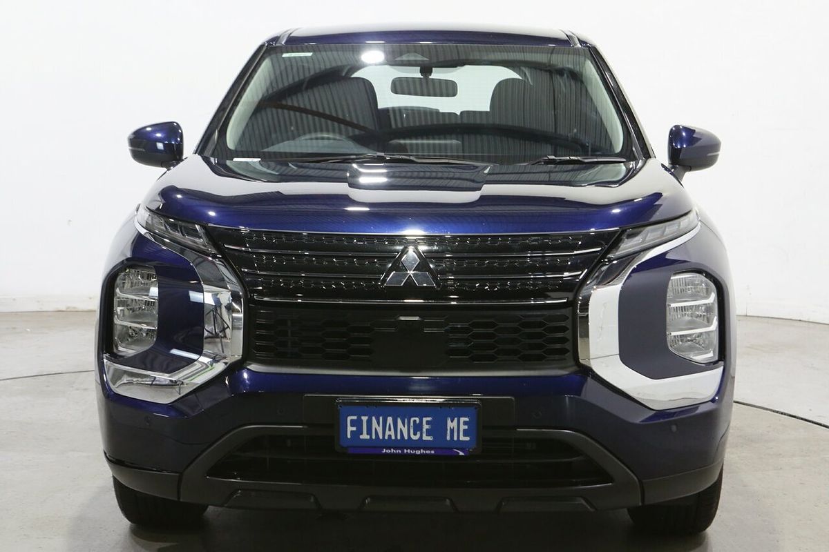 2023 Mitsubishi Outlander ES ZM
