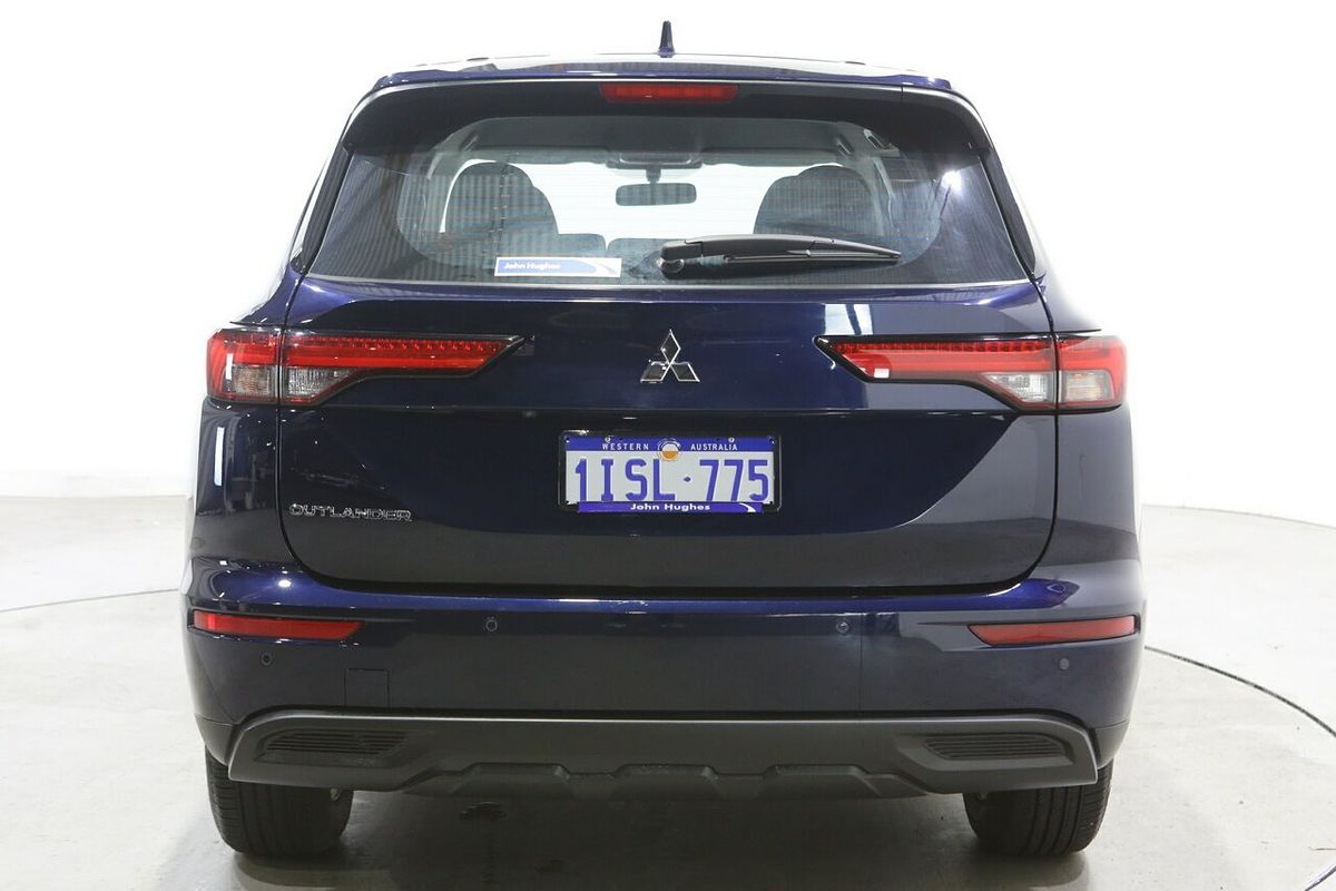 2023 Mitsubishi Outlander ES ZM